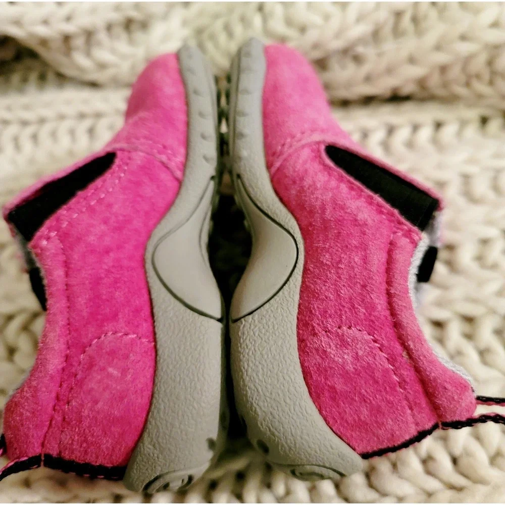 Merrell Jungle Moc Pink Slip On Pink Suede Shoes Baby Size 4